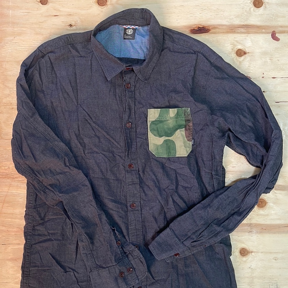 Men’s Element Button Down - Camo Detail